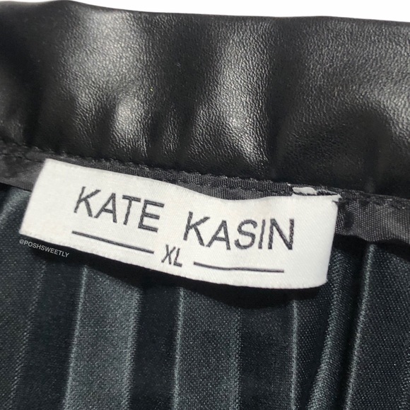 Kate Kasin Pleated Vegan Leather Skirt - Picture 10 of 12